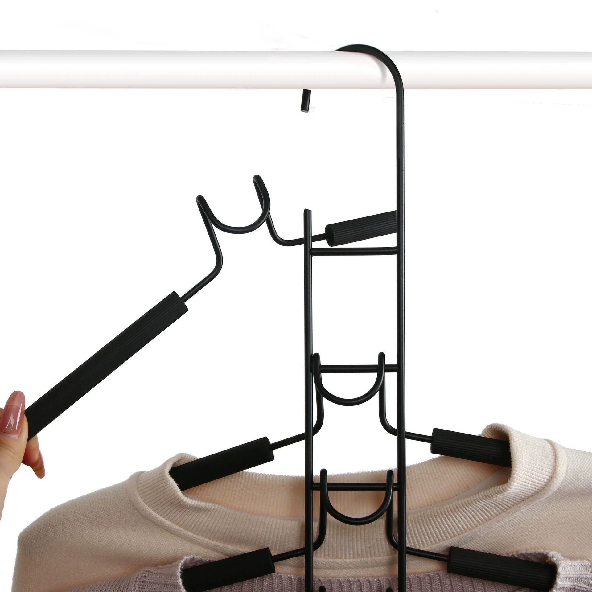 5-lagiger Kleiderbügel – Platzsparende Garderobenlösung